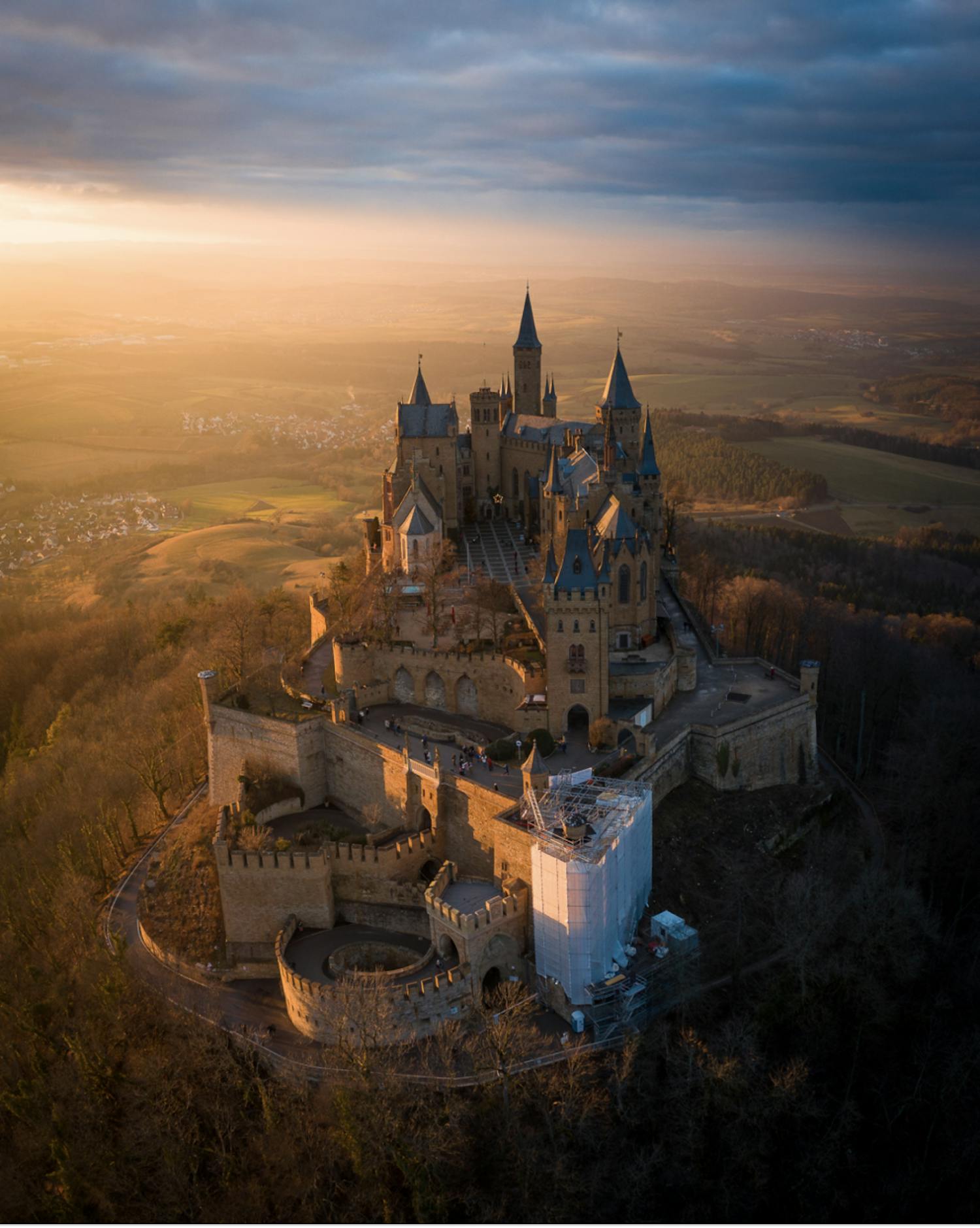 nominated entries walls of gold Hohenzollern-slottet fotograferet i solnedgang.